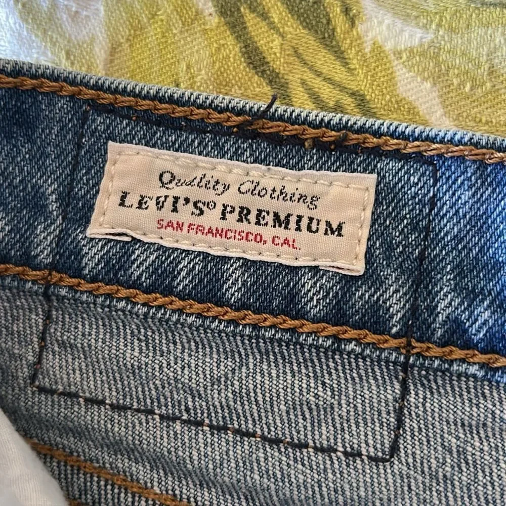 Levi’s Wedgie Straight Button Fly Classic Blue Mom Jeans Size 24 - Picture 12 of 14
